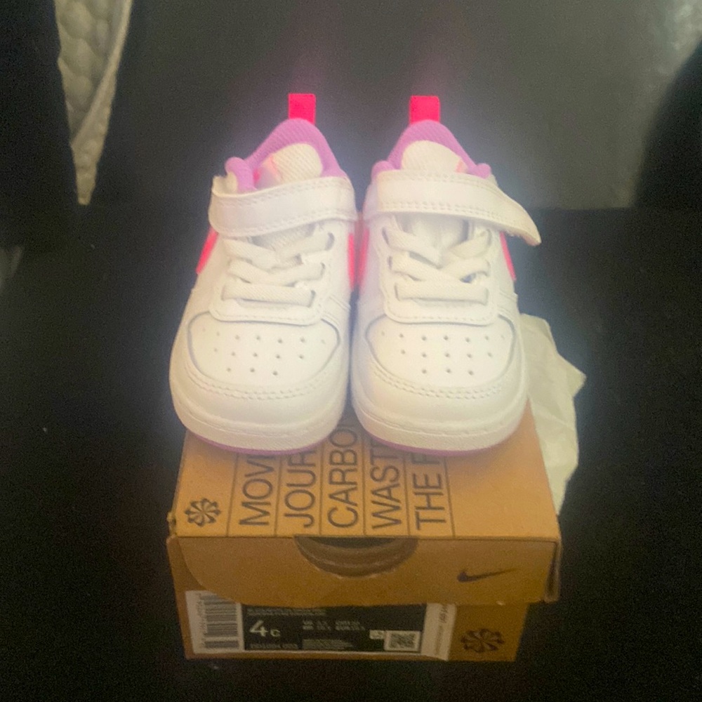 Nike brand new size 4c toddler